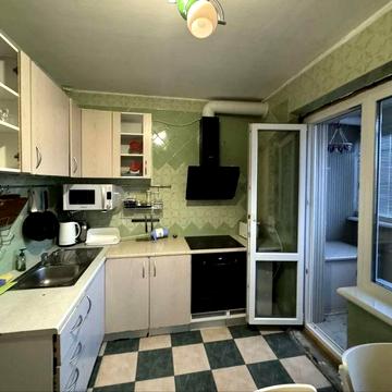 Простора 2-кімнатна квартира 55 м² вул. Милославська 32-В