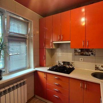 Продаж квартири з капітальним ремонтом, другий поверх