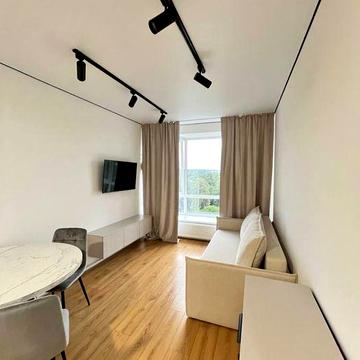 Квартира з дизайнерським ремонтом! Всім укоплектована! Центр міста!