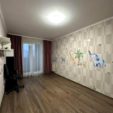 Продам 3-комнатную квартиру Амосова, 5