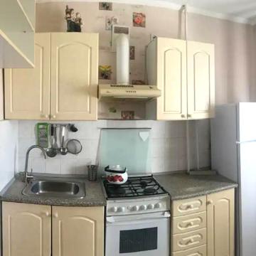 Сімферопольська вул., 19