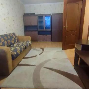 Героїв просп., 7