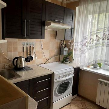 Продам 1 кімнатну на Максима Шимка