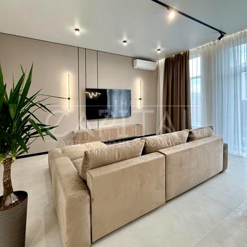 Виноградна вул., 2