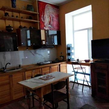 1-кім Грюнвальдська  2/3ц 31 кв.м чудовий стан,  $58000 торг