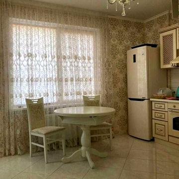 Продаж двокімнатної квартири з ремонтом в новому будинку Київський р-н