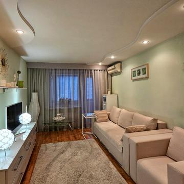 Богдана Хмельницького просп. (Героїв Сталінграда), 45