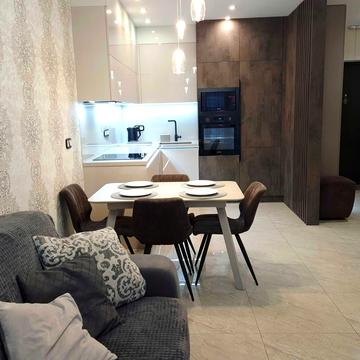 Предславинська вул., 53