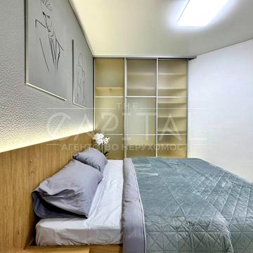 Олександра Мишуги вул., 2