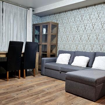 Дмитрівська вул., 96-98