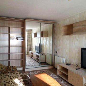 Сдам 3-к квартиру на Солнечном, 13 этаж с видом на Днепр, 65 м.кв.