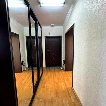 Здається простора 2-кімнатна квартира в бучі поруч садочок та школа