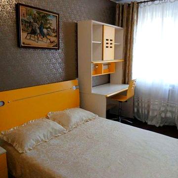 Черемушки/Космонавтов. Сдам свою 3-х комнатную раздельную квартиру.