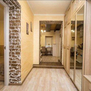 Святослава Караванського вул. (Жуковського), 17