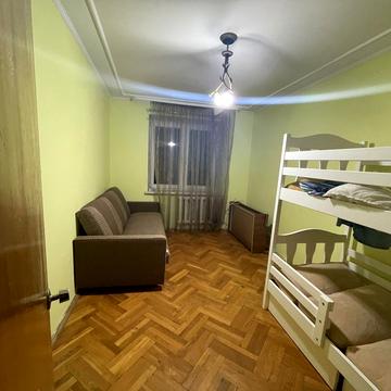 Віктора Чукаріна вул., 6