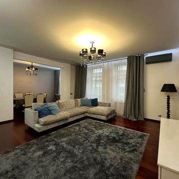 Шовковична вул., 32/34