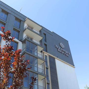 Набережно-Хрещатицька вул., 21