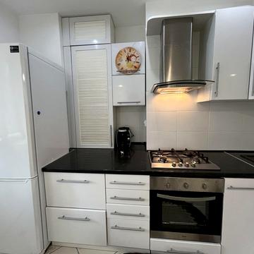 Боголюбова вул., 12