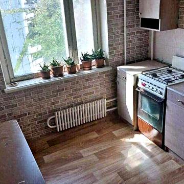 1к квартира Александровский р-н - ул. Фортечна, 5/9 этаж, не торцевая