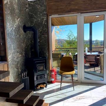 Оренда 2 поверхового видового будинку біля Львова