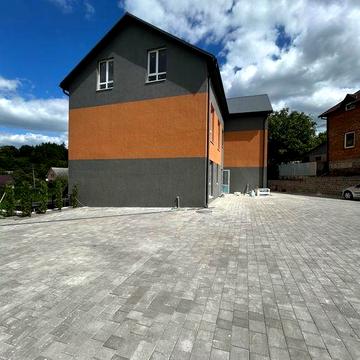 Продаж дворівневої квартири