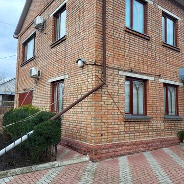 Продаж добротного будинку на Лелеківці