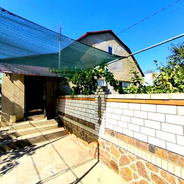 Новоселів вул., 1