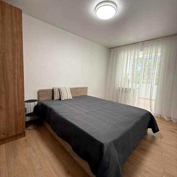 Двокімнатна квартира з євроремонтом р-н ТРЦ "Майдану"