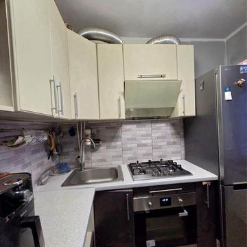 Не кутова 2к з АЕО та роздільними кімнатами на Яновського, 48.65 кв.м.