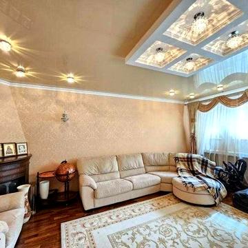 Просторная квартира с ремонтом в новом доме, Дом Мебели