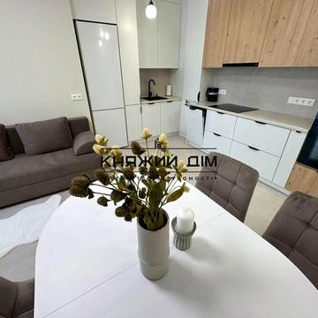 Вірменська вул., 8