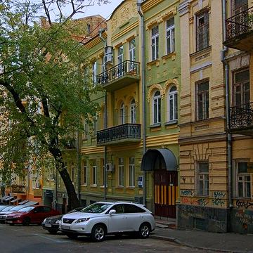 Мала Житомирська вул., 7