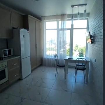 Валерія Самофалова вул. (Каманіна), 3а