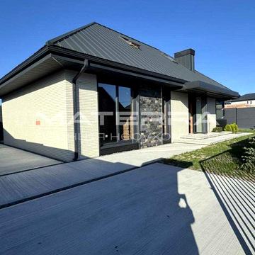 Будинок 160м2 с. Іванковичі на закритій території, всі комунікації