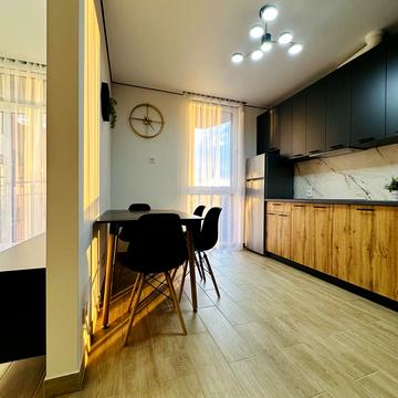 Цегельний пров., 18