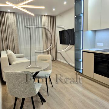 Всеволода Змієнка вул., 34/21