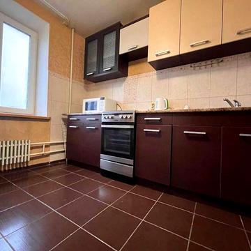 Продам 2к.кв. Алексеевка дом 2000х г.кирпич улучшенка