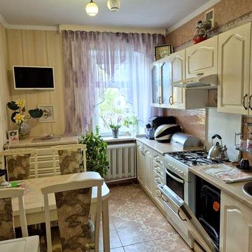 НОВА ЦІНА!!!Продам три кімнатну квартиру в районі Градецького