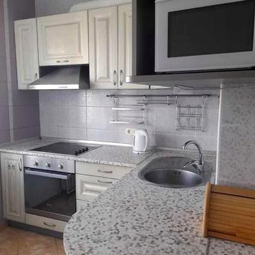 Володимира Івасюка просп. (Героїв Сталінграду), 41