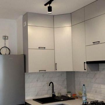 Героїв Майдану вул. (Гвардійська), 17