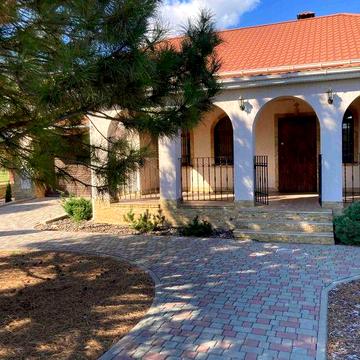 Срочно в продаже уютный дом в 15 минутах езды от города!