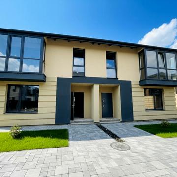 Відродження вул.