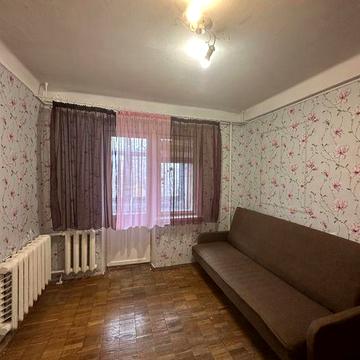 1к, метро Лісова, вул. Мілютенка, Лісовий масив