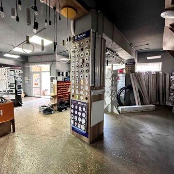 Любецька вул., 40