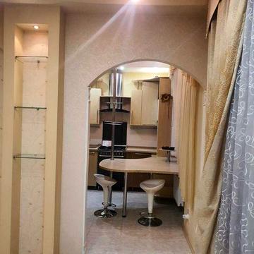 (8) Продам 2-кімнатну квартиру в Центрі міста 9890