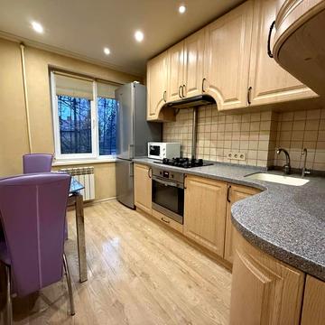 Миру просп., 33а