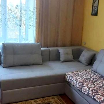 Мисливська вул., 27