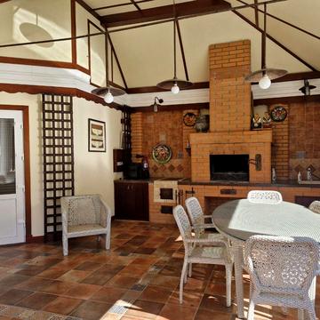 Хутірська вул. (Жовтнева)