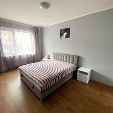 Бориса Гмирі вул., 12-Б