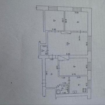 Продам 4-кімнатну квартиру з господарськими будівлями у Романові